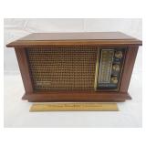 Vintage General Electric Long Range Radio