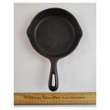 Cast Iron Skillet 6 & 1/2"