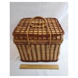 Picnic Basket w/ Plastic Dinnerware