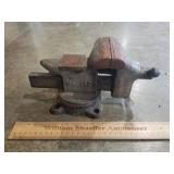 Vise 3 & 1/2" Jaws