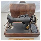 Antique Singer Sewing Machine w/ Case