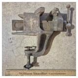 Bench Vise 2 & 1/2' Jaws