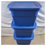 3ct Plastic Totes - 1 Lid Cracked