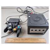Nintendo Game Cube w/ 1 Control - Powers On