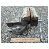 Bench Vise 6" Jaws