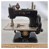 Singer Mini Sewing Machine