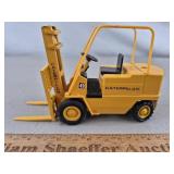 Diecast Caterpillar Fork Lift Toy