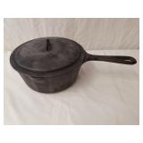 Cast Iron Pot w/ Lid 4 Qt