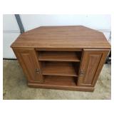 TV Stand 18 x 29 x 35 & 1/2"