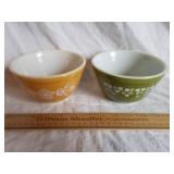 2 Pyrex Bowls