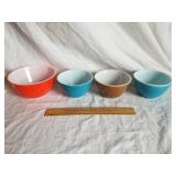 4 Pyrex Bowls