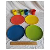 Vintage Plastic Dining Picnic Set