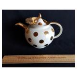 Vintage Hall 6 Cup Tea Pot