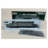 Kato EMD SD40-2  Undecorated Diesel Locomotive