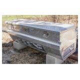 Truck tool box