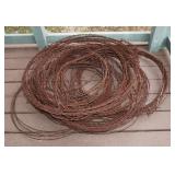 Barbed wire and other outdoor dï¿½cor