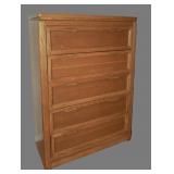 Oak chest of drawers