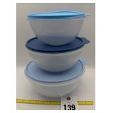 Tupperware Mixing bowl set with lids