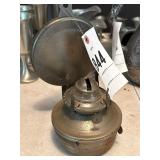 Oil lantern