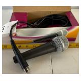 Microphone