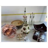 Miscellaneous decor lot