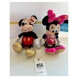 Making a Minnie mouse plush