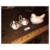 Minature Hen Shaker Set + Hen on Nest