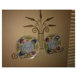 Pr of Decorator Plates & Metal Wall Display