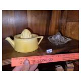 (2) Vintage Juicers (Yellow & Clear)