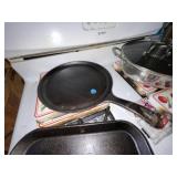 Lodge Round Cast Iron Griddle