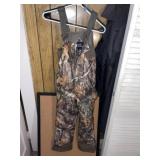 Youth Camo Insulated Bib Overalls (Like new)