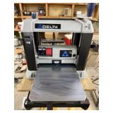 Like New Delta 13' Finishing Planer