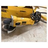 DeWalt 4.5' Angle Grinder