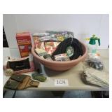 Lot of Assorted Outdoor / Garden Supply, etc