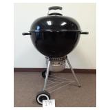 Weber Kettle 22" Charcoal Grill Barbeque