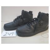 Nike Court Borough Mid Winter Basketball Shoes