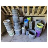 Plant baskets / pots
