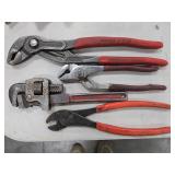 Pliers