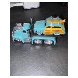 Maisto Muscle Machines Transporter 53 Mack / Woody