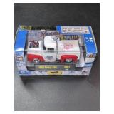 1/64 M2 Machines MOON PIE 1956 Ford F-100