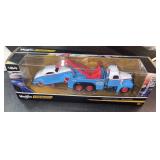 2020 Maisto TOW AND GO 53 Mack Pickup / 37 Ford