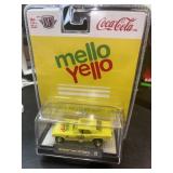 1/64 M2 Machines MELLO YELLO 69 Chevy Camaro