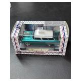 1/64 M2 Machines 1957 Chevrolet Nomad
