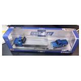 1/64 M2 Machines CHEVROLET Hauler 68 / 76 Chevy