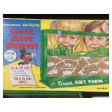 UNCLE MILTONï¿½S GIANT ANT FARM UNUSED LOOKS