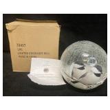 LIGHTED CHICKADEE BALL
