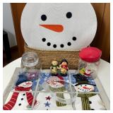 St Nicholas Square Place Mats w/ Miscellaneous