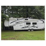 2006 Forest River Cardinal LE 36' Travel Trailer