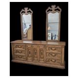Vintage Thomasville Dresser w/ Two Mirrors
