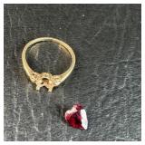 10k Yellow Gold Ring w/ Unset Heart Shape Red